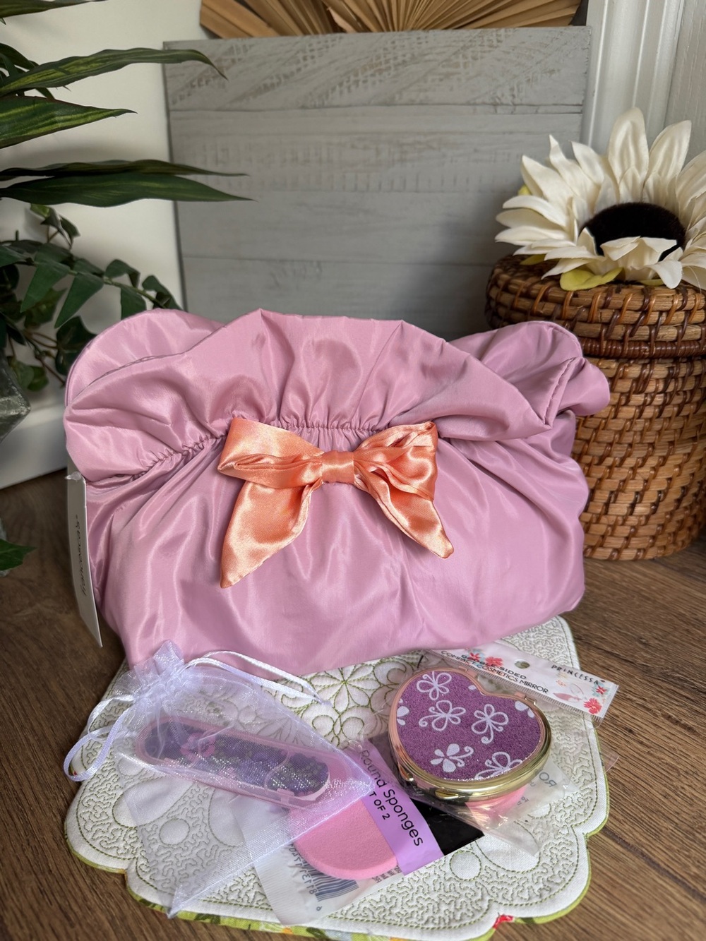 Francesca’s Garden Party Pink Cosmetic Bag w/Free Products – NWT, Mother's Day